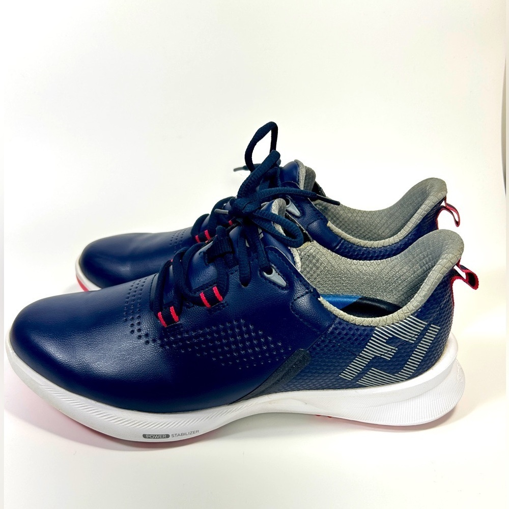 FootJoy Fuel woman’s size 9m soft clear runners navy blue and pink.